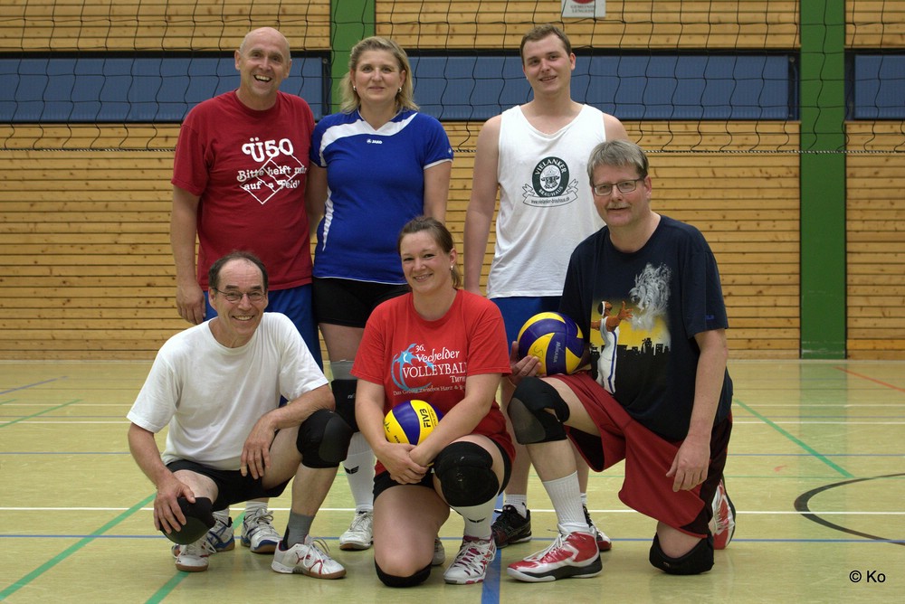 20150922.volleyball.hobbits.team (1)