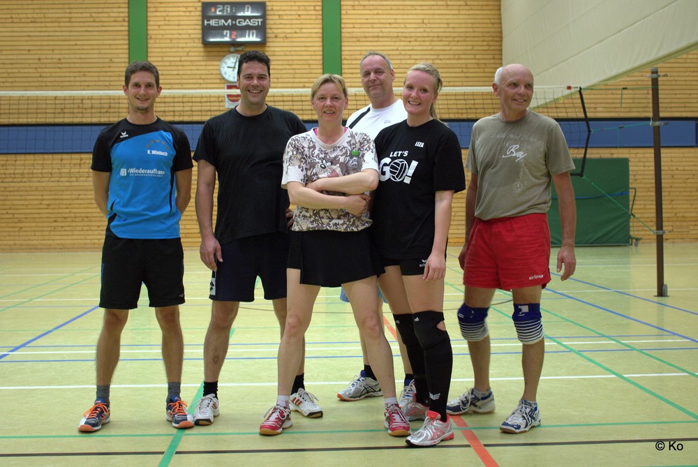 20150922.volleyball.hobbits.team (3)